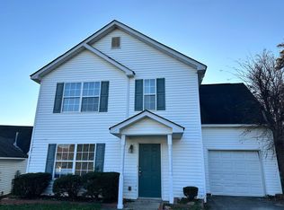 3215 Irwin Valley Ct, Charlotte, NC 28269