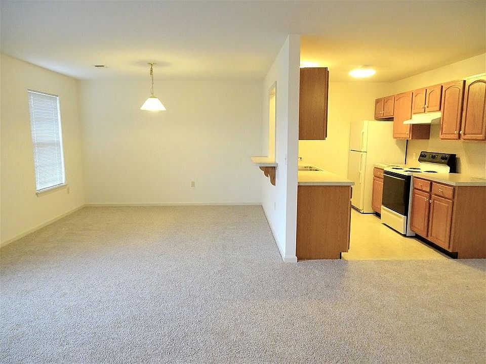 Kitchen & Dining Areas