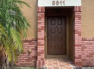 8611 NW 192nd Ln, Hialeah, FL 33015