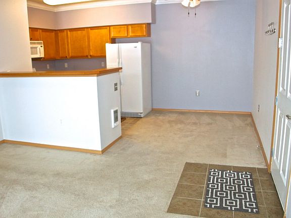 5th image of 10007 186th St E Unit 233