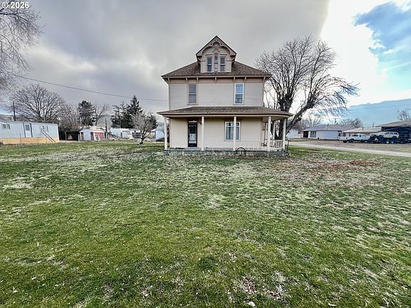 2nd image of 216 E Fulton St