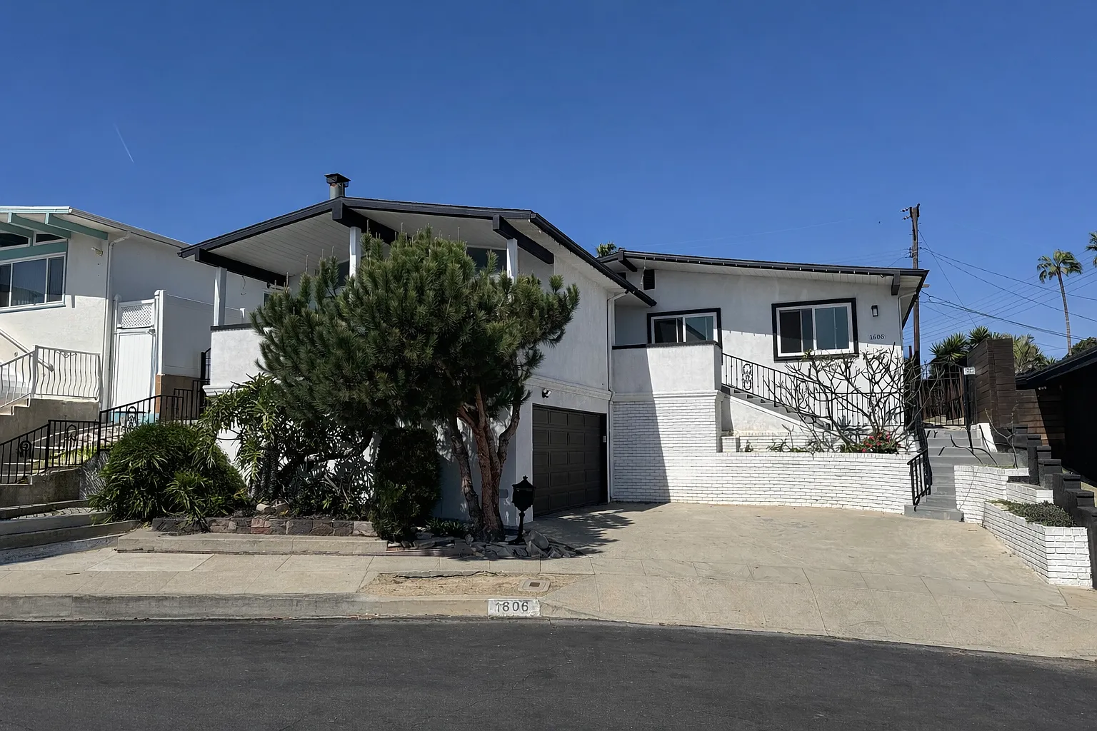 4 bed, 1735 sqft, $5,500 — Photo 1