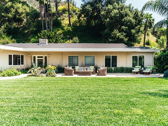 4th image of 5222 Gould Ave