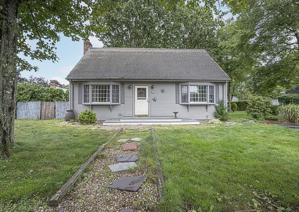 1st image of 29 Thomas Dr
