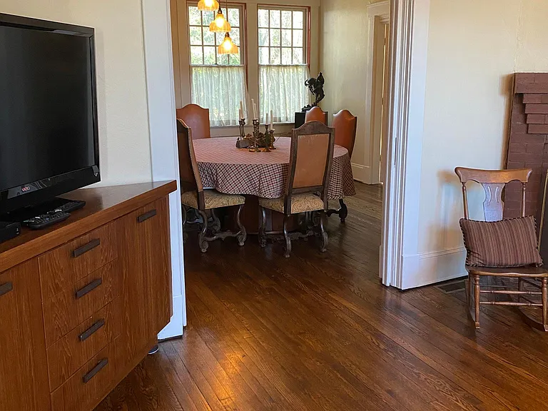 Dining room seats 10-14
