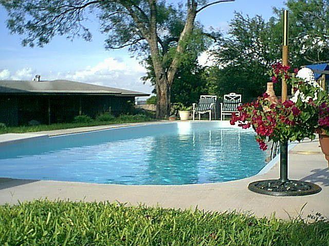1st image of 3826 Longridge Dr