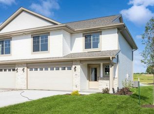 811 High Ridge Trl, Solon, IA 52333