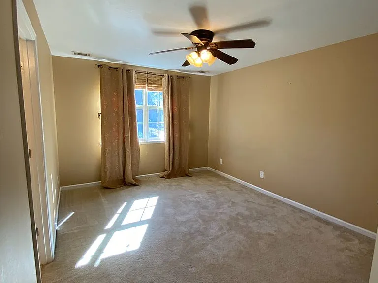 1002 Dorset Ln — Photo 29
