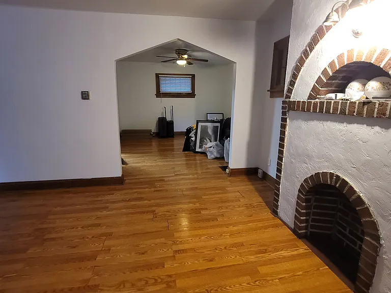 2208 Barrymore Ave — Photo 23