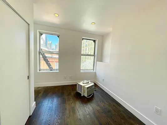 Rented by Vertical Real Estate LLC | media 5