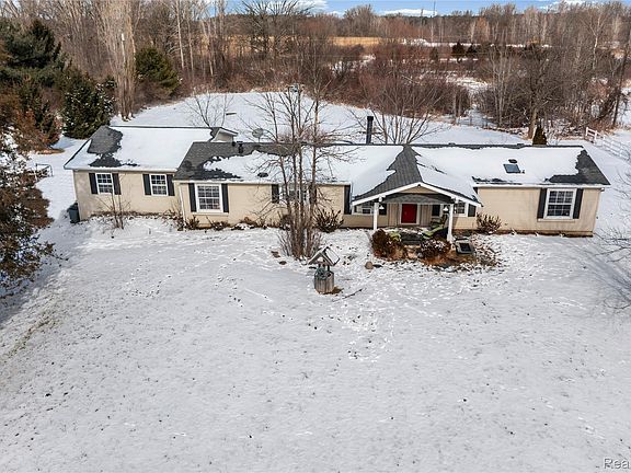 3rd image of 2540 Auten Rd