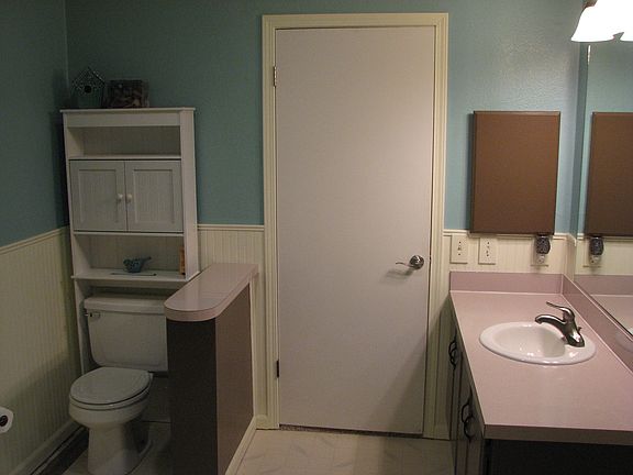 4th image of 214 E Norwood St