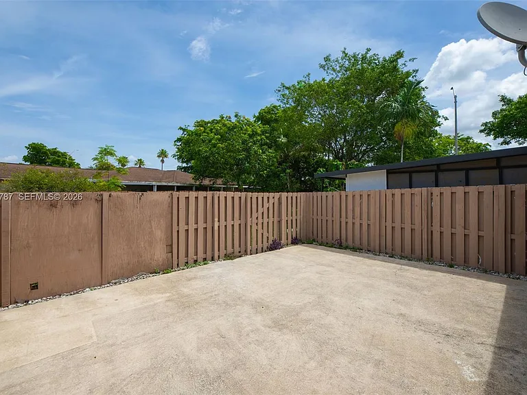 6707 NW 193rd Ln #0 — Photo 31