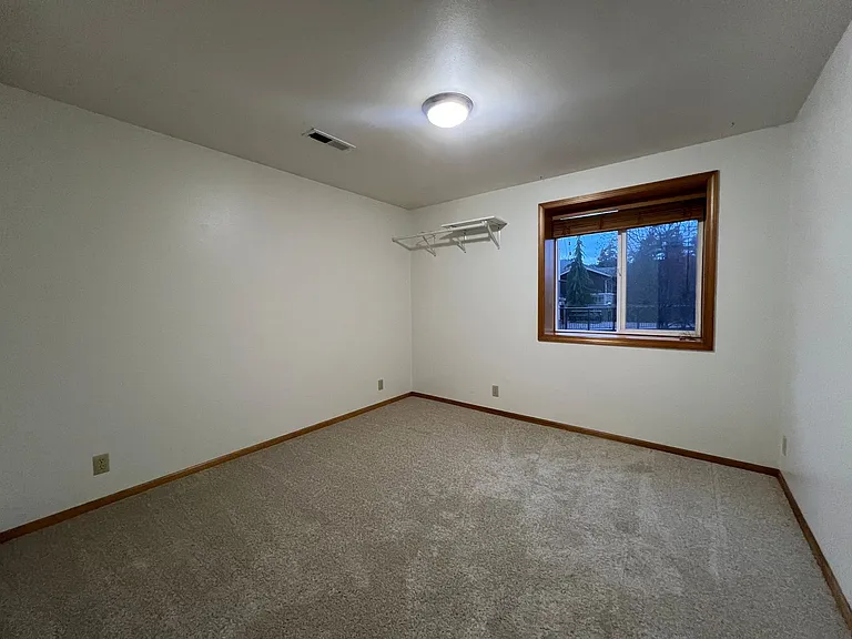 829 Blueberry Ln — Photo 12
