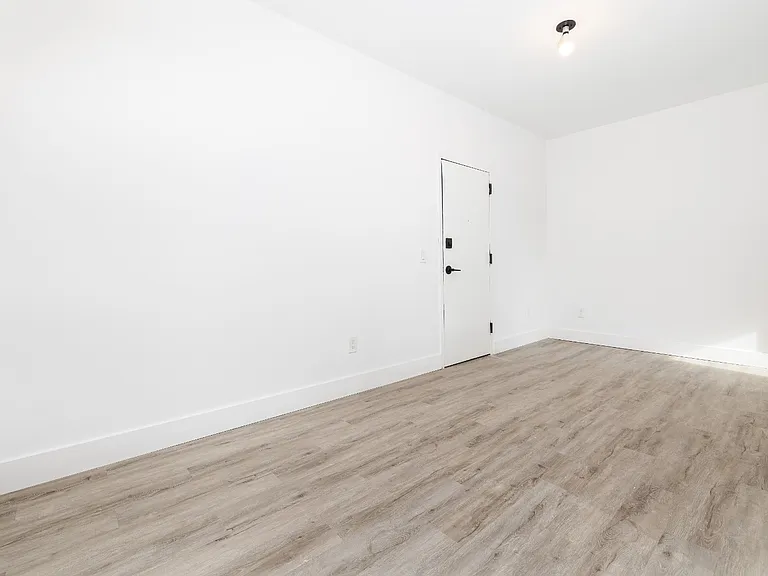 1260 Main St #204 — Photo 7