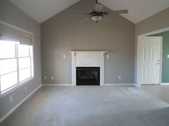 2nd image of 121 Heron Dr