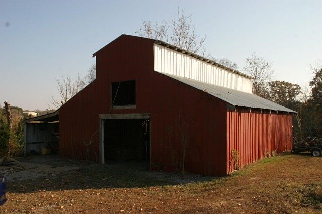 2nd image of 3050 Julius Hollis Rd