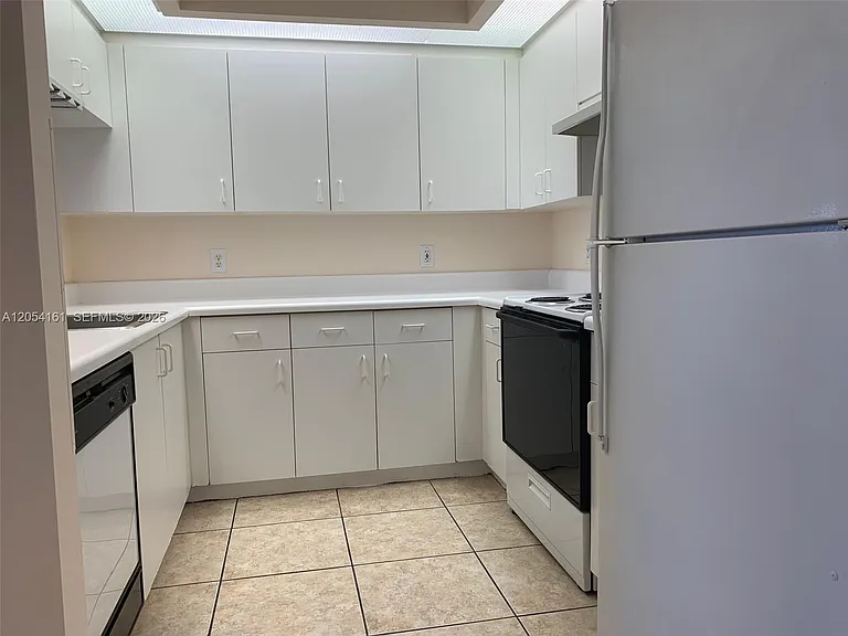 12551 SW 16th Ct #410C — Photo 13