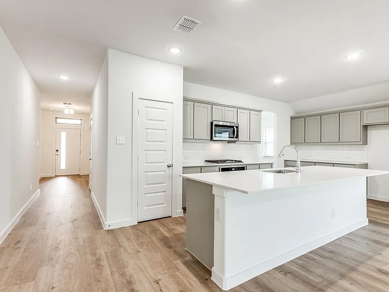 4923 Bellhurst Dr — Photo 5