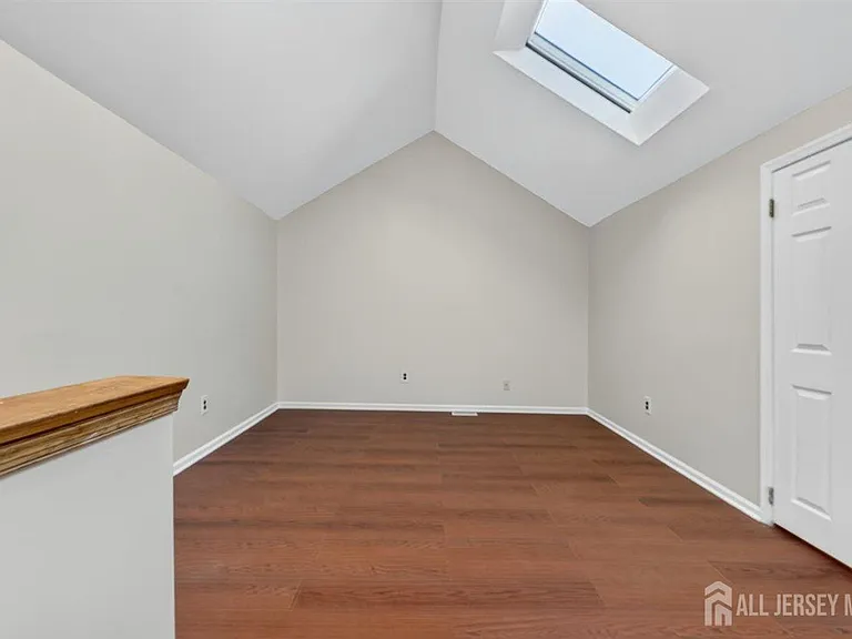 94 Beverly Hill Ter #F — Photo 26