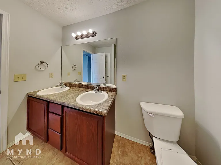 1305 S Marseilles Ave — Photo 11