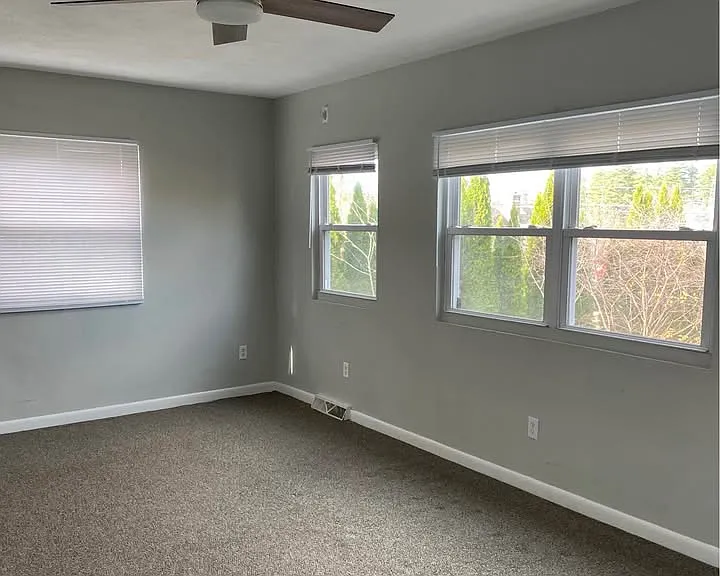 156 Shore Dr — Photo 4