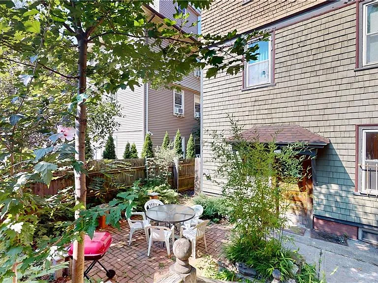 159 Camp St #2 — Photo 25