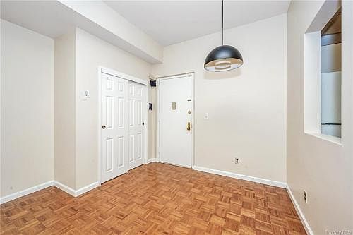 5th image of 1250 North Ave APT 107