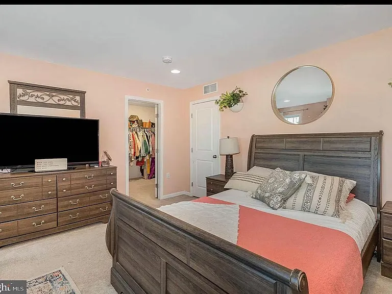 3276 Katie Way — Photo 6