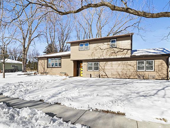 4th image of 132 West Macarthur Street