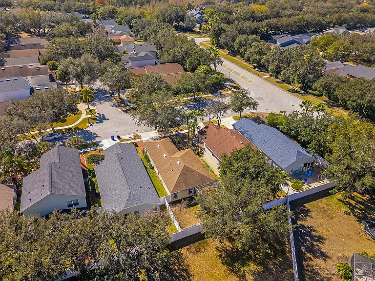 11806 Whisper Creek Dr — Photo 43