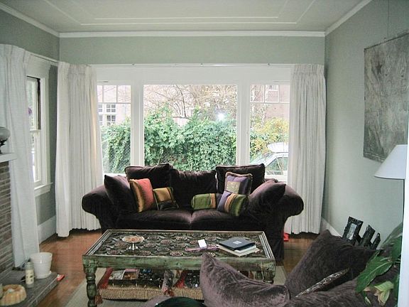 This room can be set up as Living Room OR 2nd Bedroom (Note: unit is on 2nd/Top Floor)