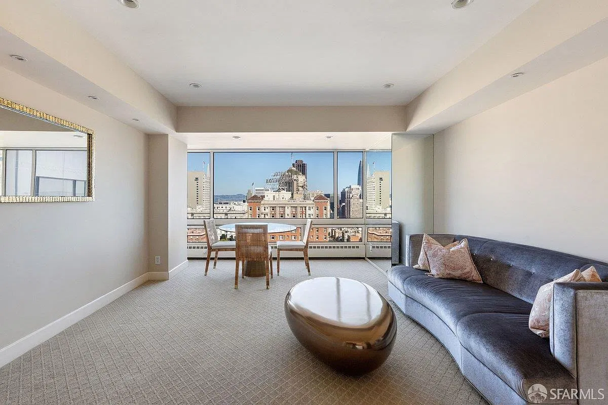 2 bed, 2.0 bath, 1059 sqft, $7,995 — Photo 1