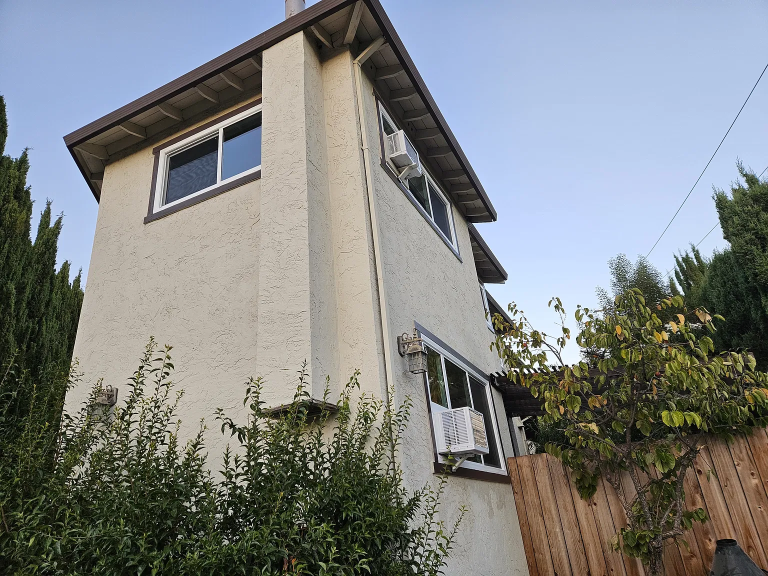 3 bed, 2.5 bath, 1600 sqft, $4,800 — Photo 2