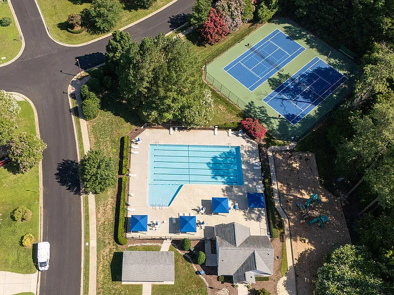 5803 Whisperwood Dr — Photo 51