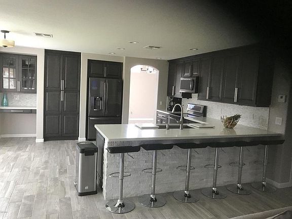 2nd image of 6815 W Quail Ave
