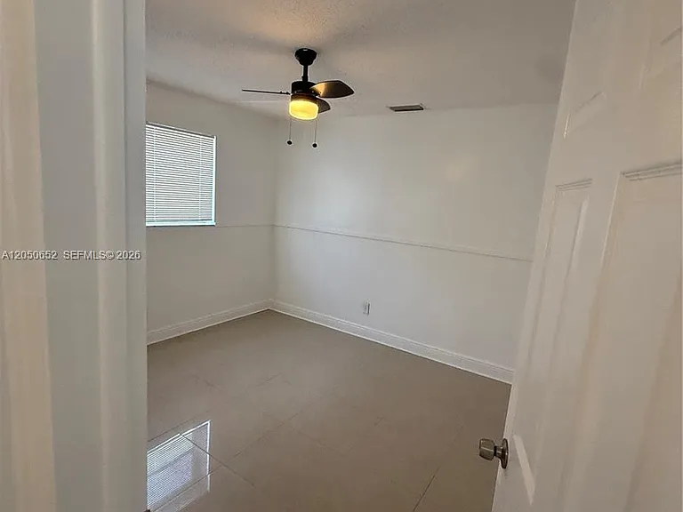 2100 N 52nd Ave — Photo 23