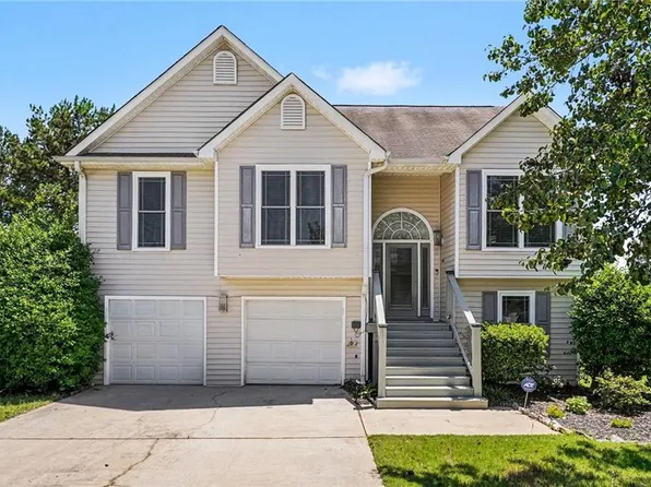1391 Buckingham Ct, Hampton, GA 30228