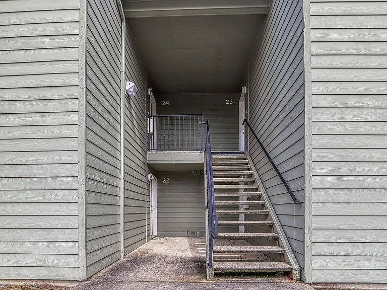 Heritage Park Apartments — Photo 7