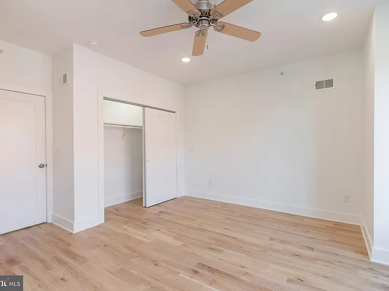 2406 W Master St #2 — Photo 22