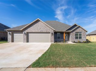 87 N Banner Ave, Farmington, AR 72730