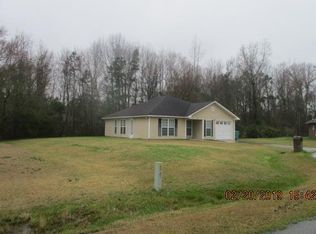 48 W Beaver Ln, Midway, GA 31320