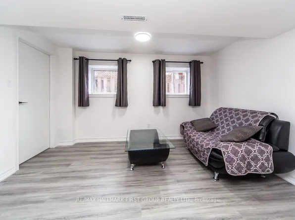 1412 Major Oaks Rd, Pickering, ON L1X 2T2