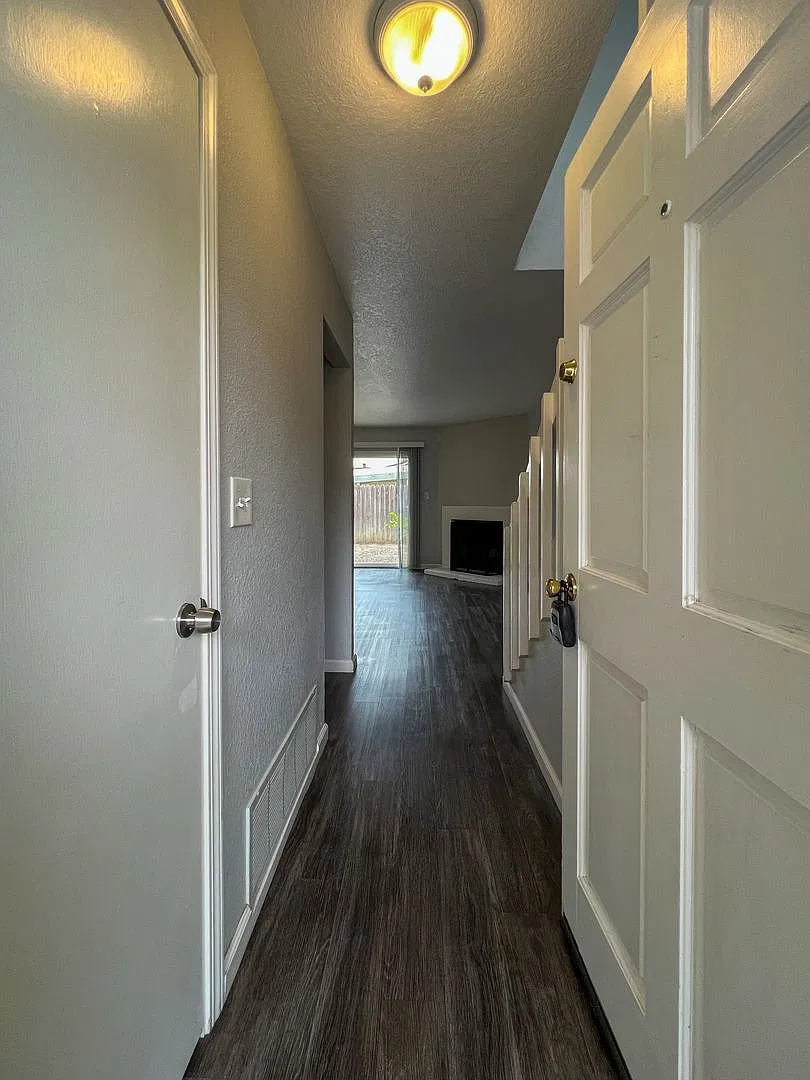 Adobe Creek Apartments — Photo 3