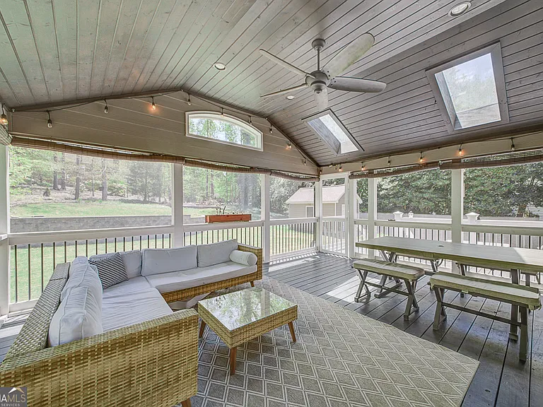 209 Cedar Dr — Photo 24