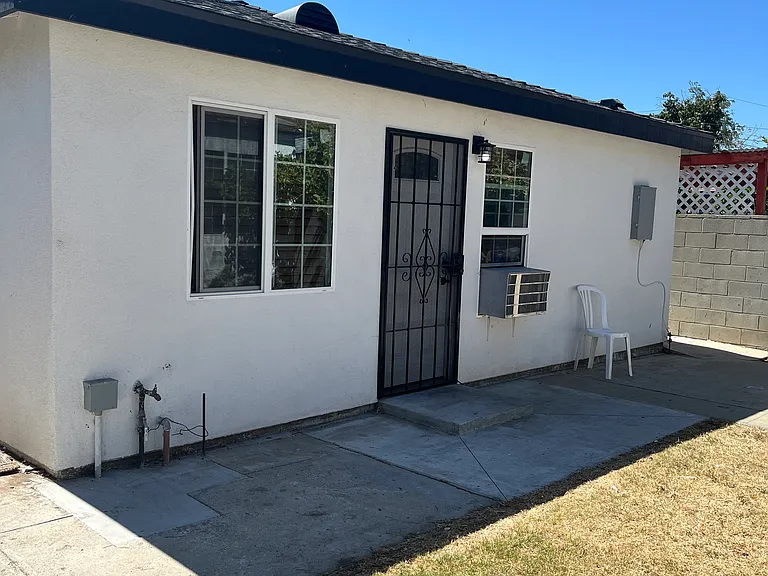 11645 Ramona Ave #B — Photo 3
