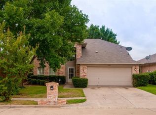 1002 Carlisle Dr, Arlington, TX 76017