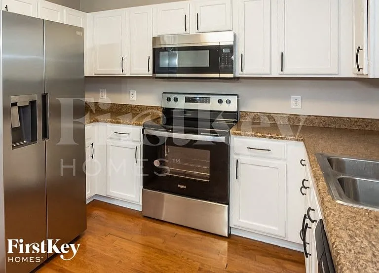 8507 Redstone View Dr — Photo 6