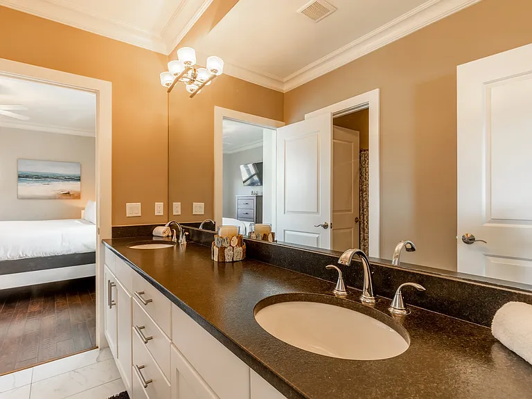 Jack n Jill Bathroom