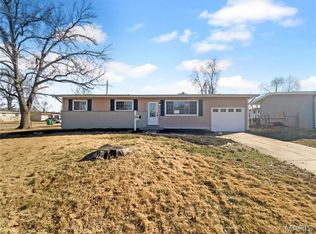 2190 Love Ln, Florissant, MO